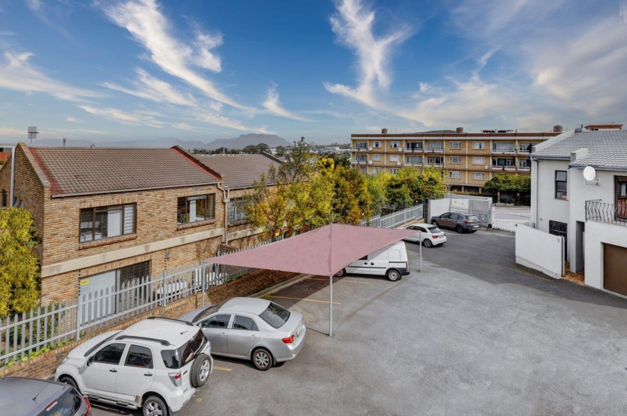 2 Bedroom Property for Sale in Bloemhof Western Cape